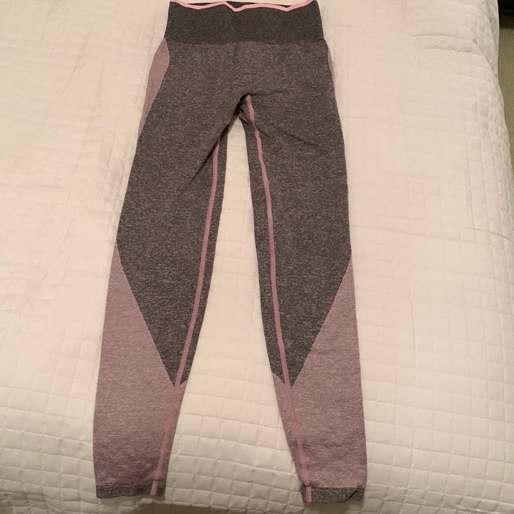 PINK women’s leggings